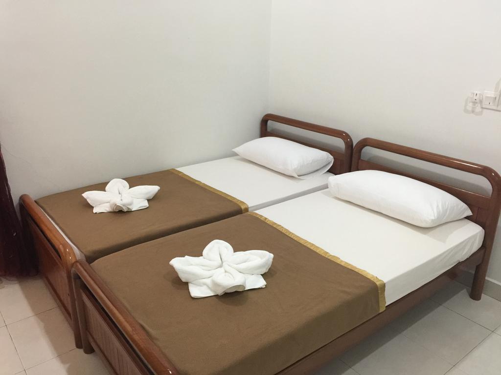 Ana Guest House Jalan Airport 콴탄 외부 사진