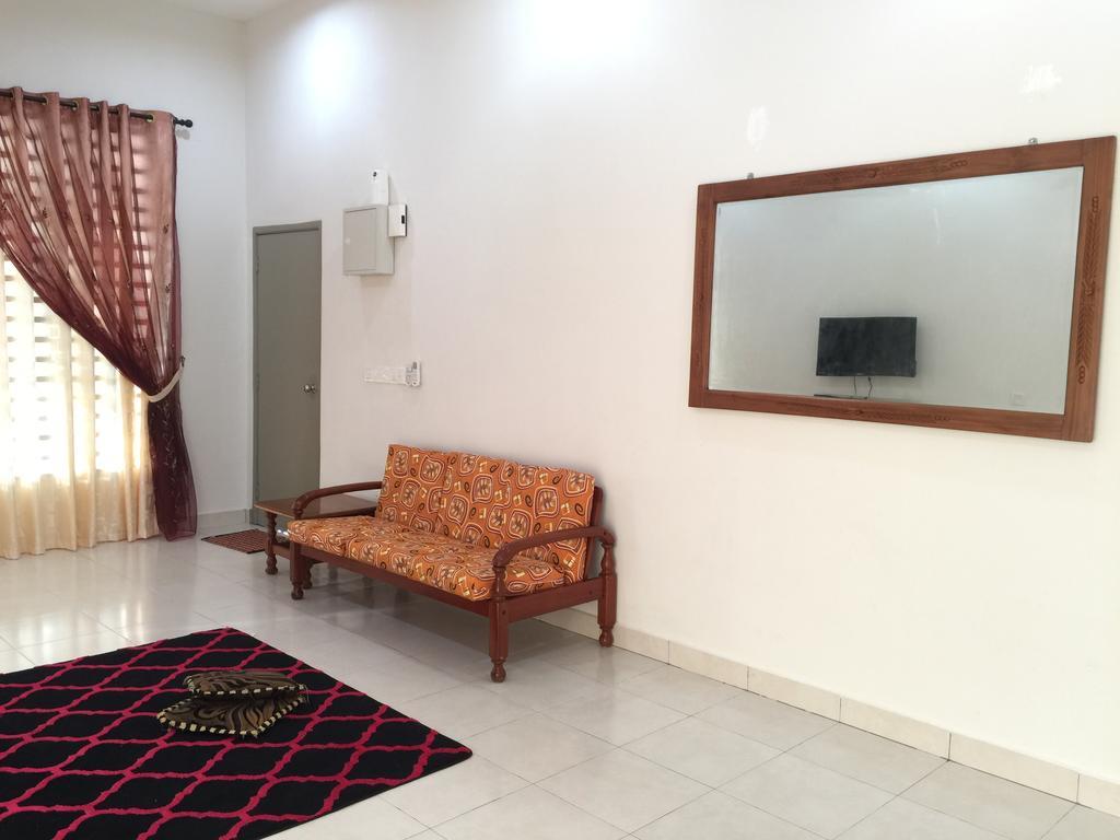 Ana Guest House Jalan Airport 콴탄 외부 사진