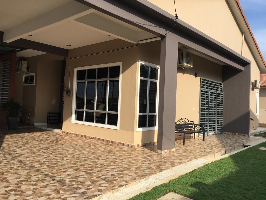 Ana Guest House Jalan Airport 콴탄 외부 사진