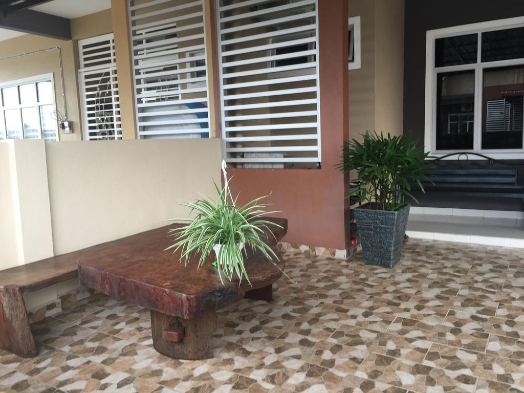 Ana Guest House Jalan Airport 콴탄 외부 사진