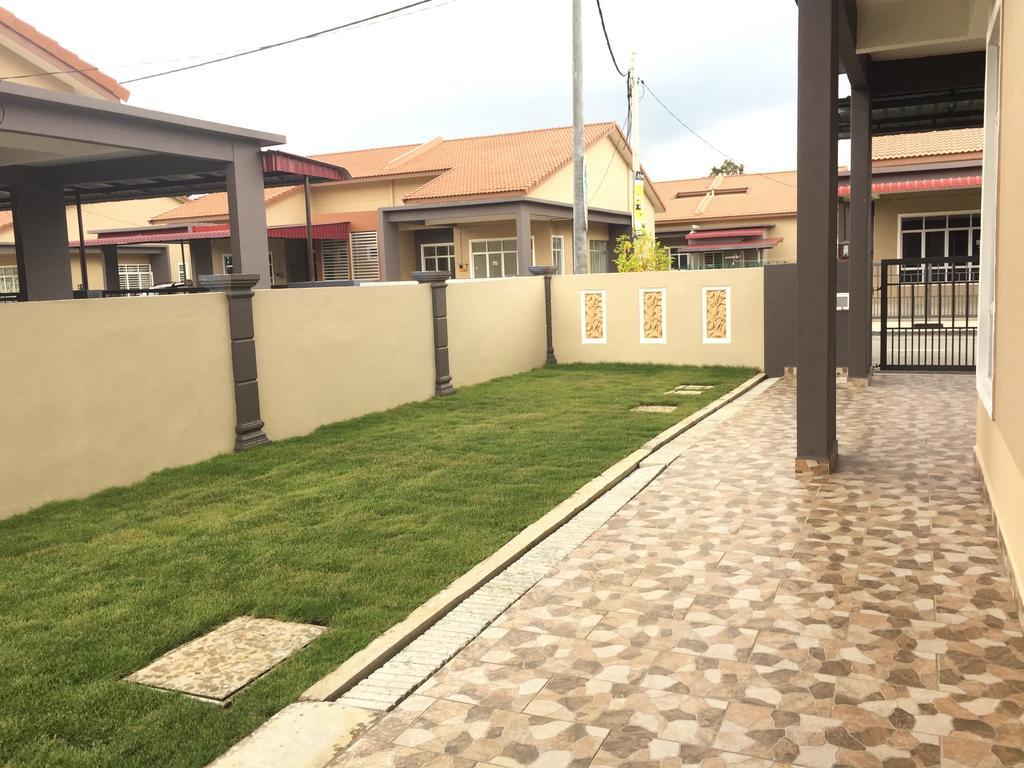 Ana Guest House Jalan Airport 콴탄 외부 사진