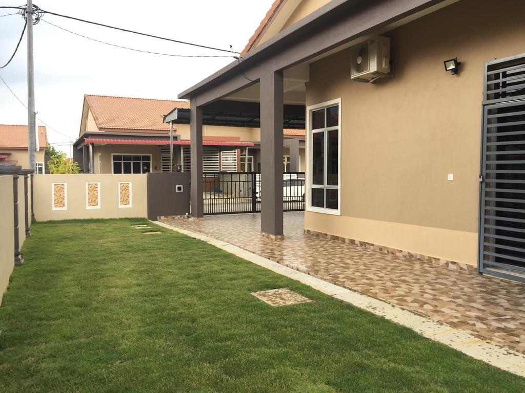 Ana Guest House Jalan Airport 콴탄 외부 사진